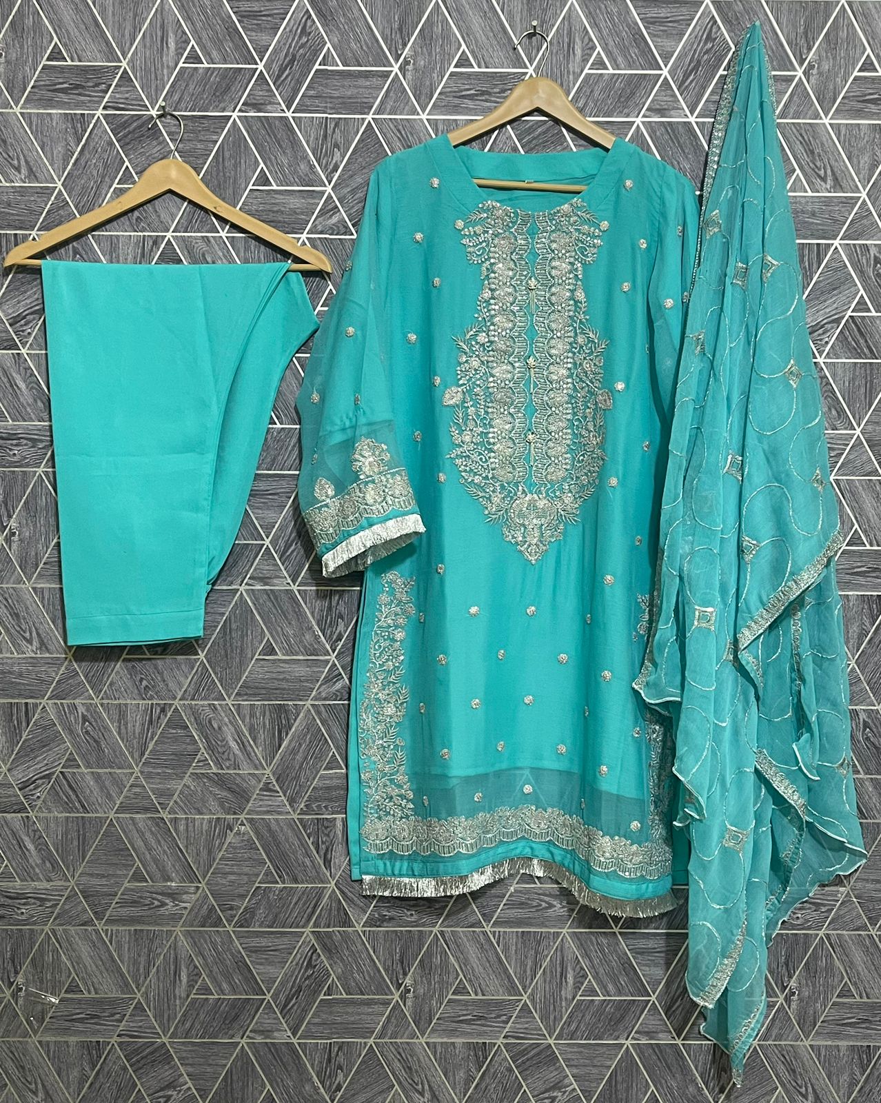 Elevate Your Style With Luxurious Chiffon 3 Piece Suit